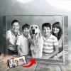 alt=''rodinna fografia v sklenenom portrete"